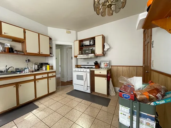 $2,550 | 40 Tremont Street, Unit 3, Boston, MA 02135