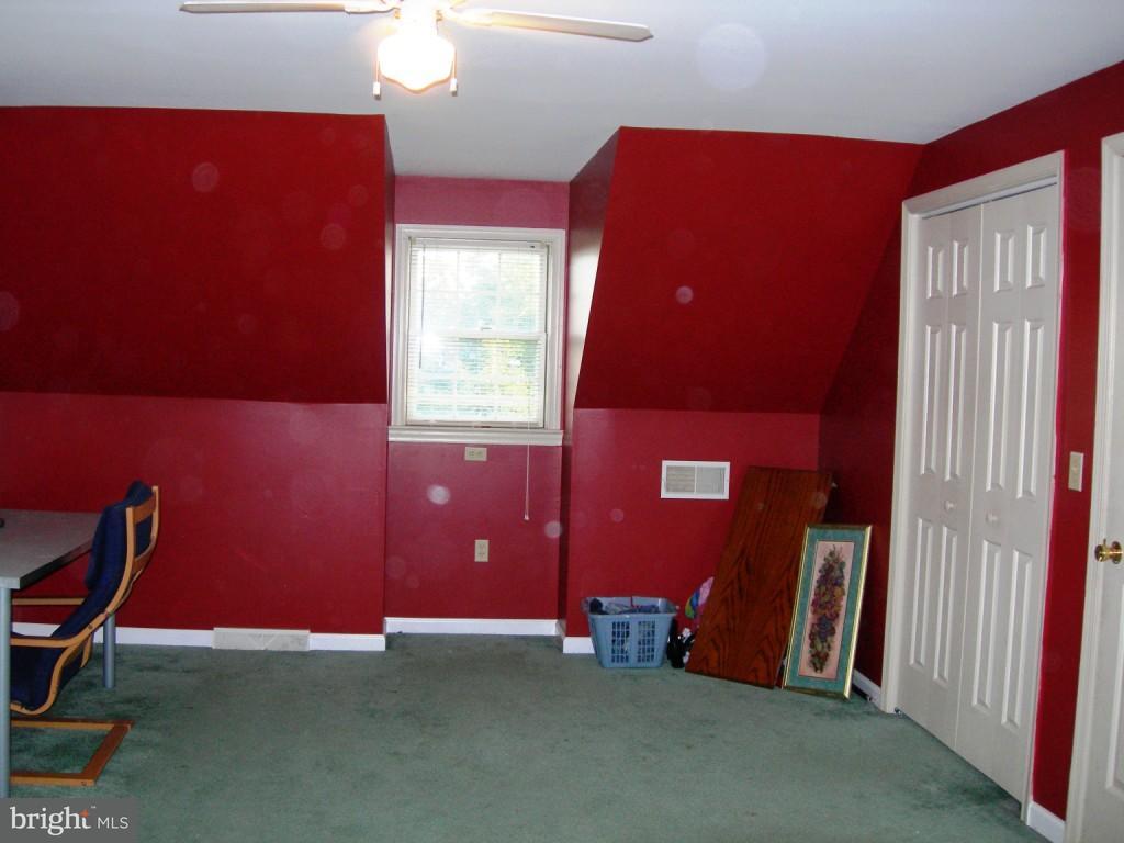 2214 Sunnyside Road Manheim, PA 17545 - Photo 9 of 28