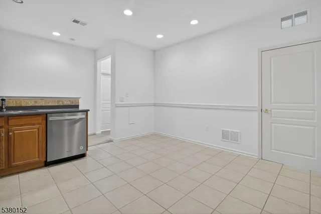 $399,000 | 1102 Conrad Way, Somerset, NJ 08873