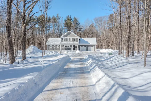$929,000 | 36 Leavitt Lane, Strafford, NH 03884