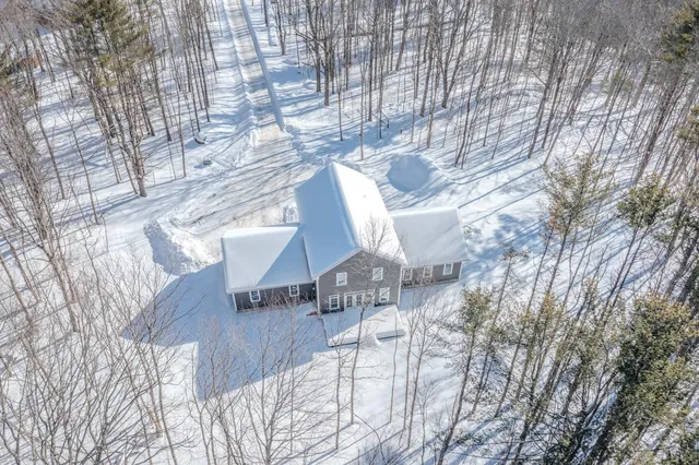 $929,000 | 36 Leavitt Lane, Strafford, NH 03884