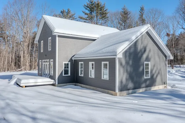 $929,000 | 36 Leavitt Lane, Strafford, NH 03884