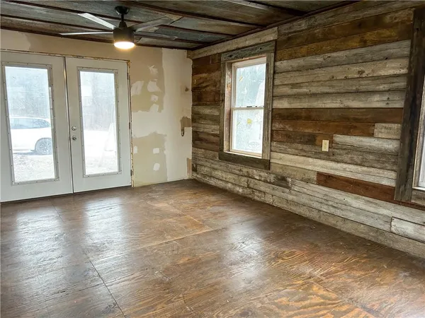 $339,900 | 421 South 1st Street, Mound City, KS 66056