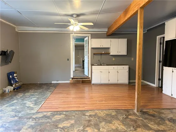 $349,900 | 421 South 1st Street, Mound City, KS 66056