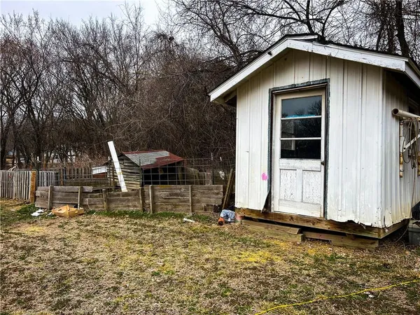 $349,900 | 421 South 1st Street, Mound City, KS 66056