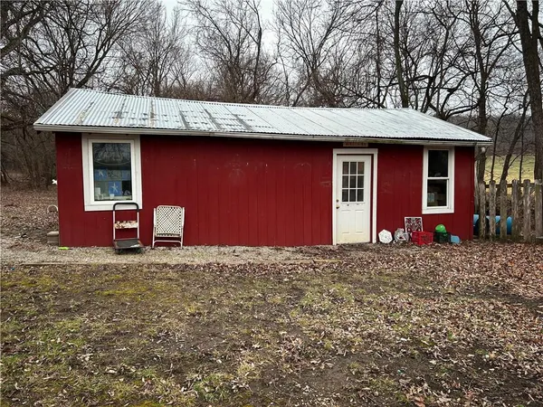 $349,900 | 421 South 1st Street, Mound City, KS 66056