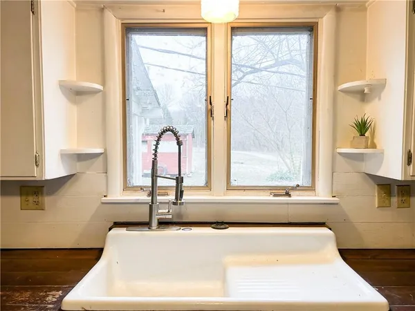 $349,900 | 421 South 1st Street, Mound City, KS 66056