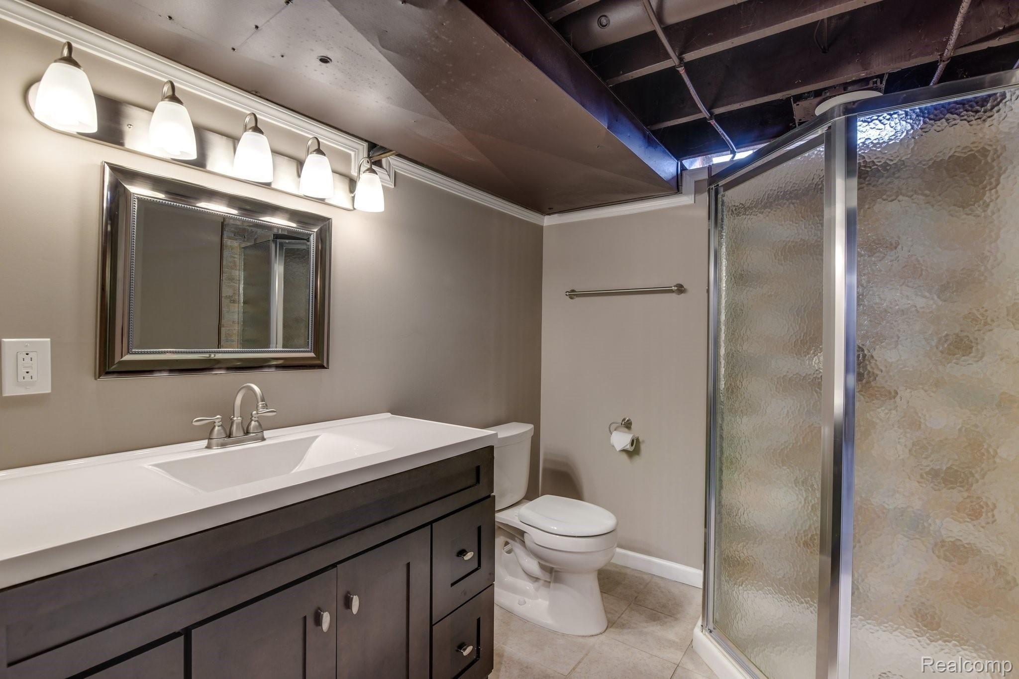 1389 North Pine Street Rochester, MI 48307 - Photo 20 of 28 1389+N+Pine+St+Rochester+Hills-20-web.jpg