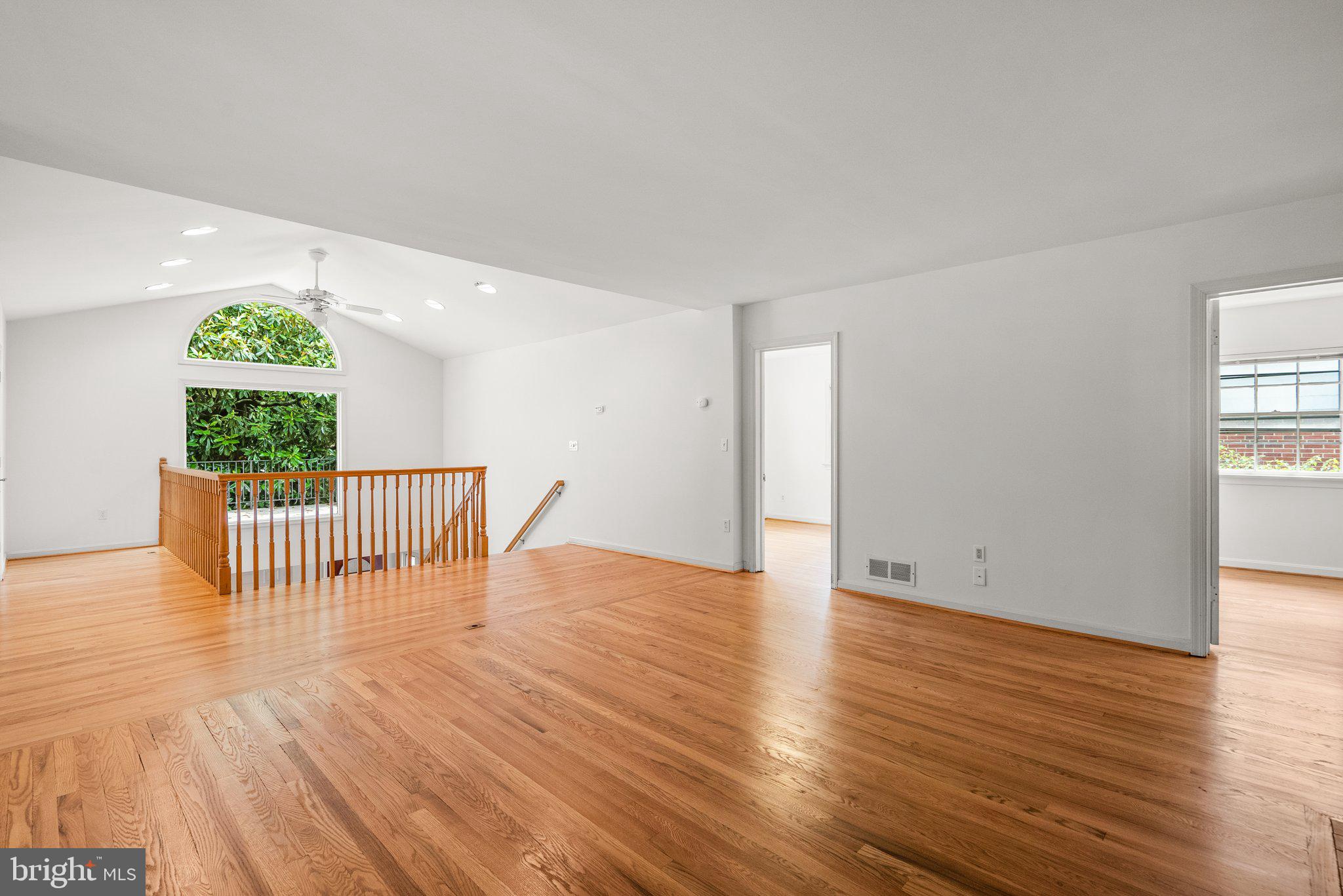 9620 Lorain Avenue Silver Spring, MD 20901 - Photo 24 of 48 Hall