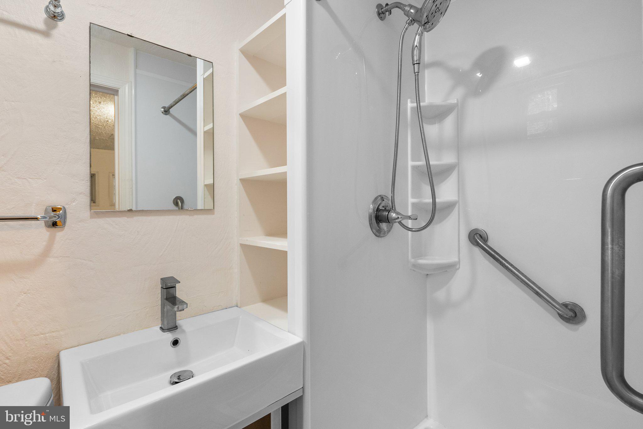 9620 Lorain Avenue Silver Spring, MD 20901 - Photo 34 of 48 Full bathroom