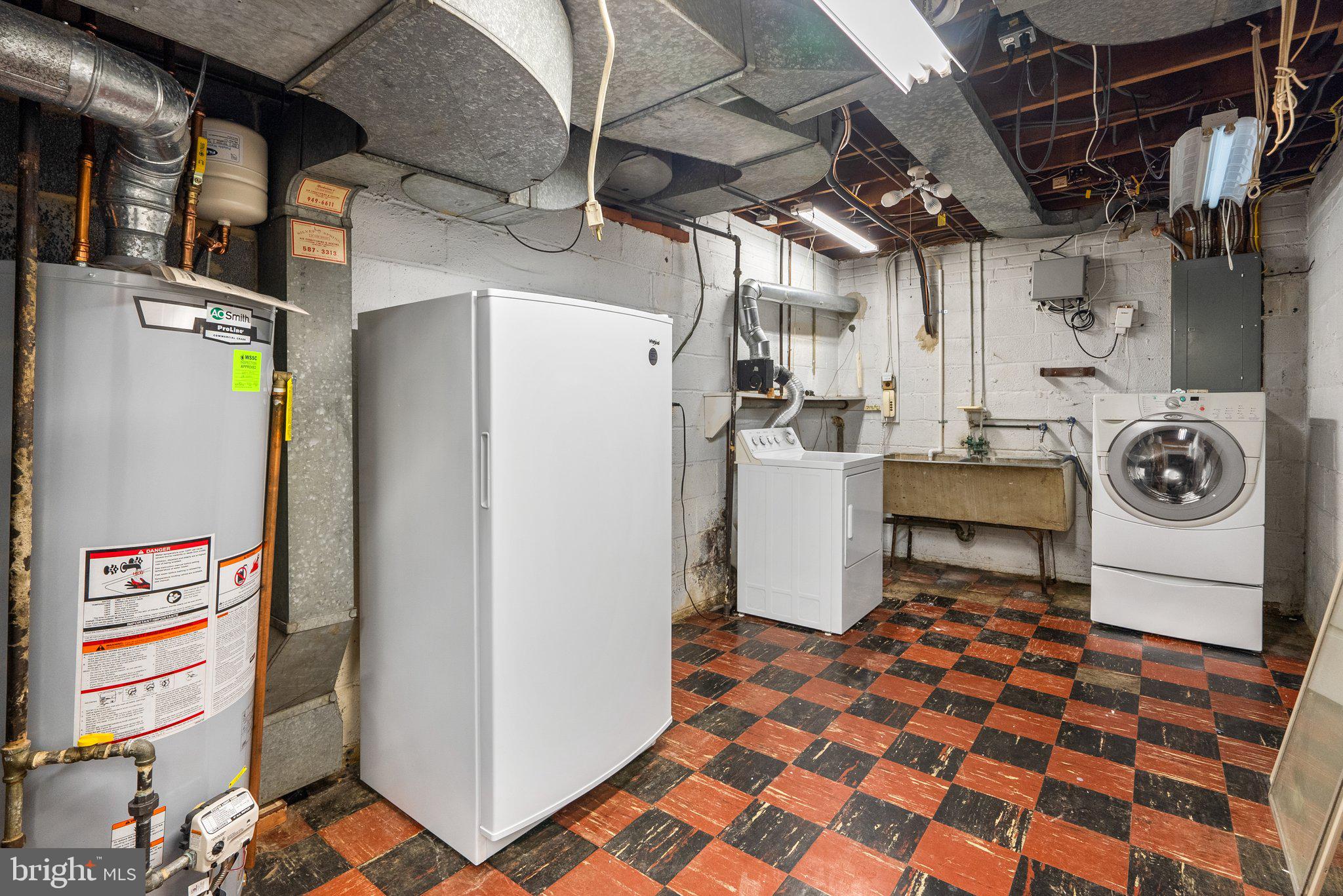 9620 Lorain Avenue Silver Spring, MD 20901 - Photo 38 of 48 Laundry