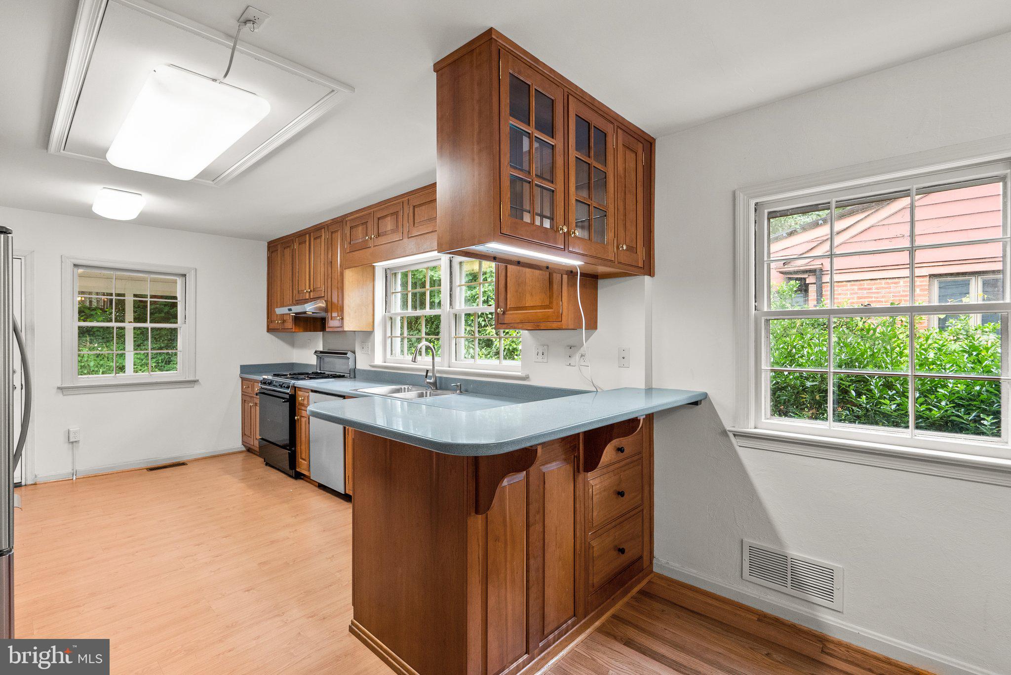 9620 Lorain Avenue Silver Spring, MD 20901 - Photo 9 of 48 Gallery Image 9