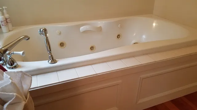 a close view of sink