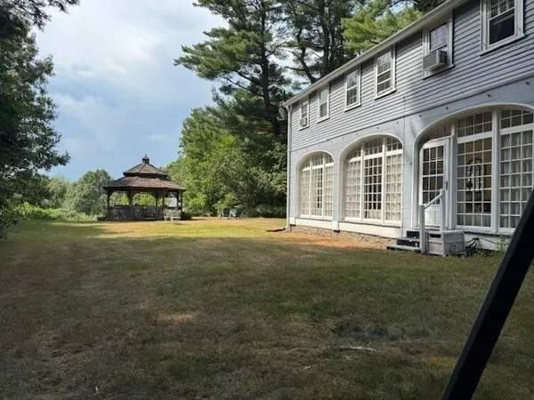 $959,500 | 94 Main Street, Northfield, MA 01360