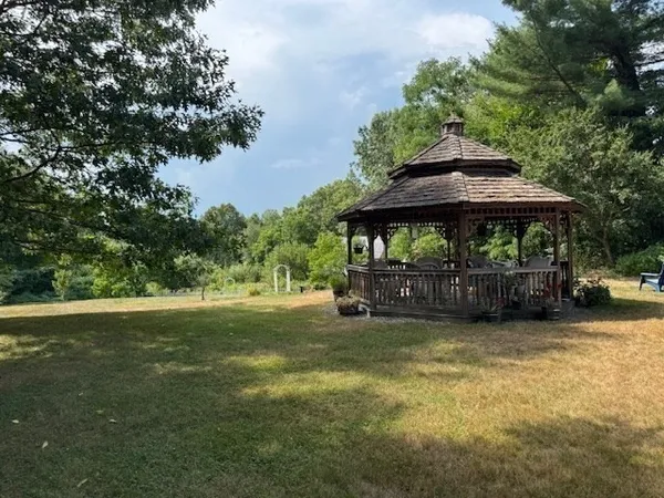 $959,500 | 94 Main Street, Northfield, MA 01360