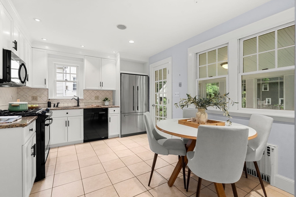 36 Richardson Road Belmont, MA 02478 - Photo 7 of 18
