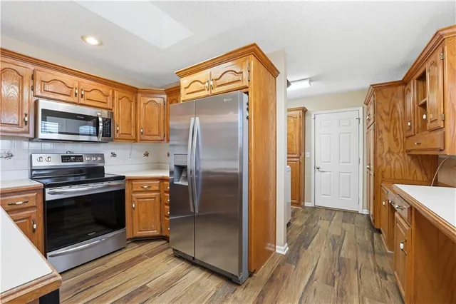 $350,000 | 6414 Northwest Revere Drive, Kansas City, MO 64151