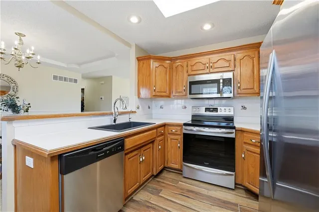 $350,000 | 6414 Northwest Revere Drive, Kansas City, MO 64151