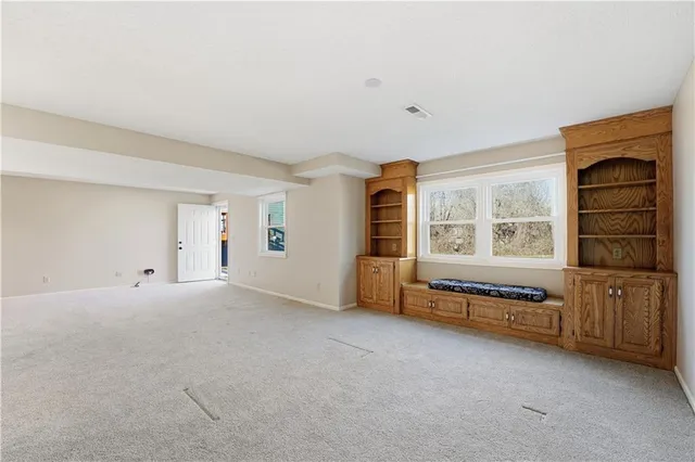 $350,000 | 6414 Northwest Revere Drive, Kansas City, MO 64151