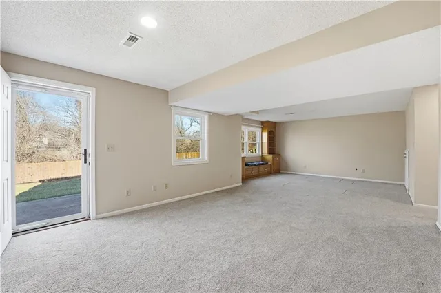 $350,000 | 6414 Northwest Revere Drive, Kansas City, MO 64151