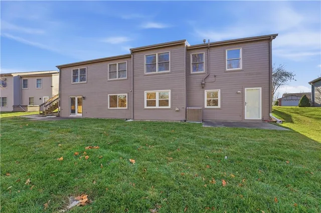 $350,000 | 6414 Northwest Revere Drive, Kansas City, MO 64151