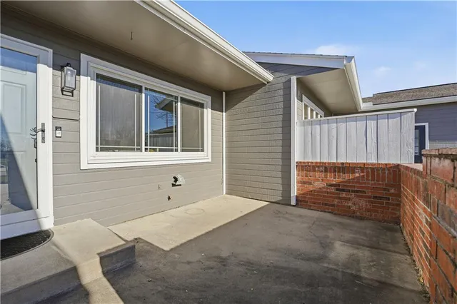 $350,000 | 6414 Northwest Revere Drive, Kansas City, MO 64151