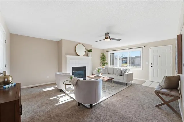 $350,000 | 6414 Northwest Revere Drive, Kansas City, MO 64151