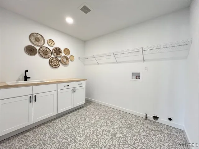 $744,000 | 11617 Parkwood Drive, Alden, NY 14004