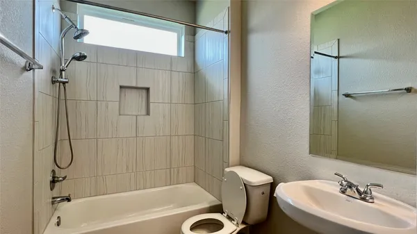 $2,295 | 17212 Alturas Avenue, Pflugerville, TX 78660