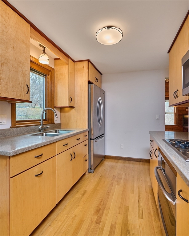 60 Bay Road Belchertown, MA 01007 - Photo 14 of 38