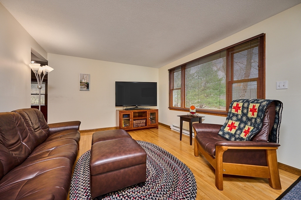 60 Bay Road Belchertown, MA 01007 - Photo 8 of 38