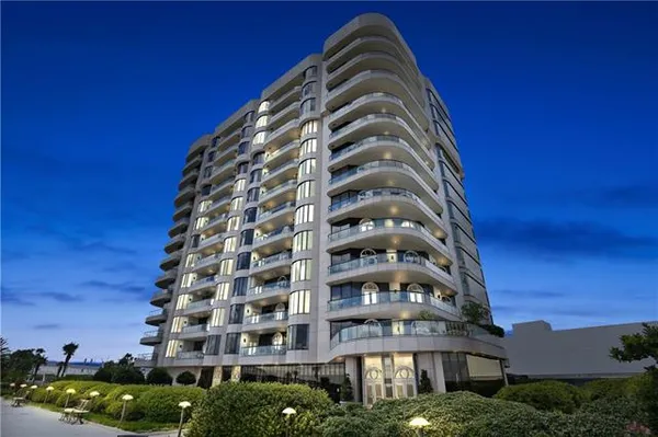 $22,000 | 600 Port Of New Orleans Place, Unit 15F, New Orleans, LA 70130