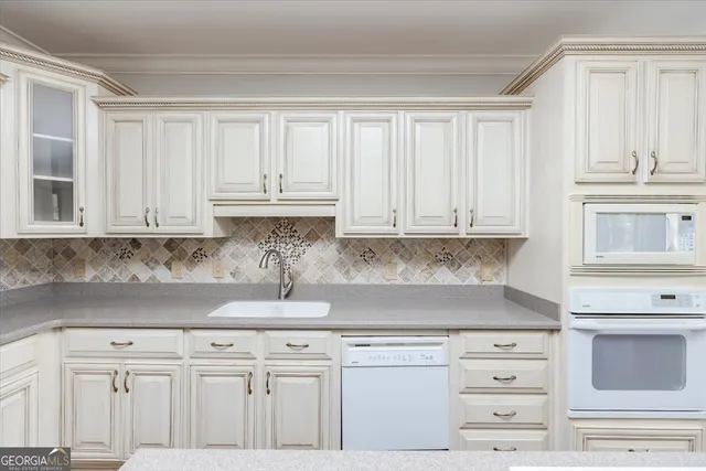 $650,000 | 32 Willow Lake Drive, Warner Robins, GA 31093