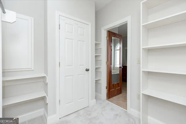 $650,000 | 32 Willow Lake Drive, Warner Robins, GA 31093