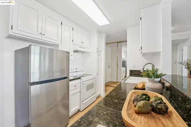 $659,000 | 5340 Broadway Terrace, Unit 403, Oakland, CA 94618