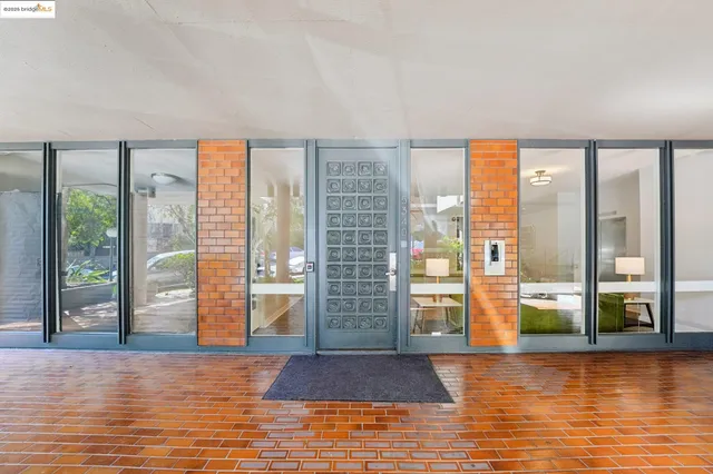 $659,000 | 5340 Broadway Terrace, Unit 403, Oakland, CA 94618