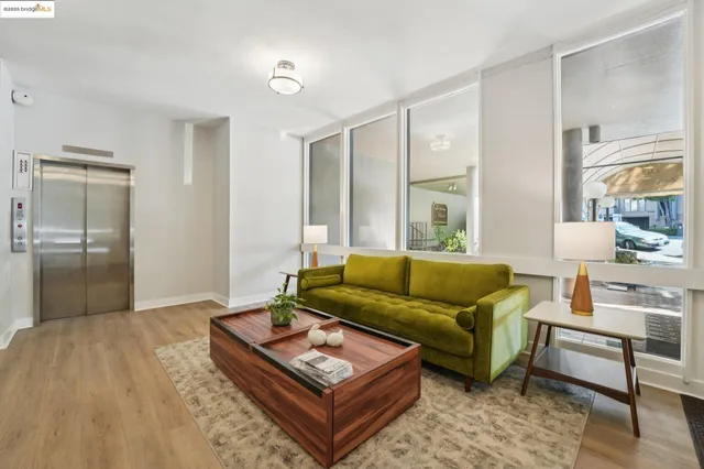 $659,000 | 5340 Broadway Terrace, Unit 403, Oakland, CA 94618