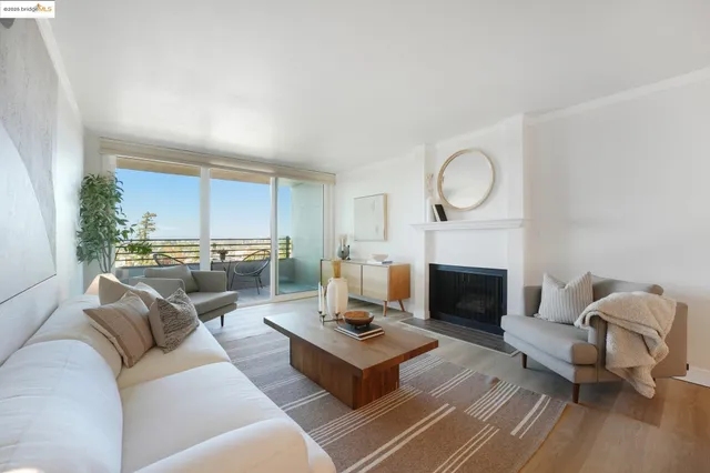 $659,000 | 5340 Broadway Terrace, Unit 403, Oakland, CA 94618