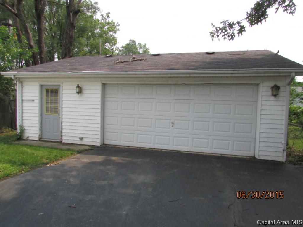 2348 South Spring Street Springfield, IL 62704 - Photo 4 of 17