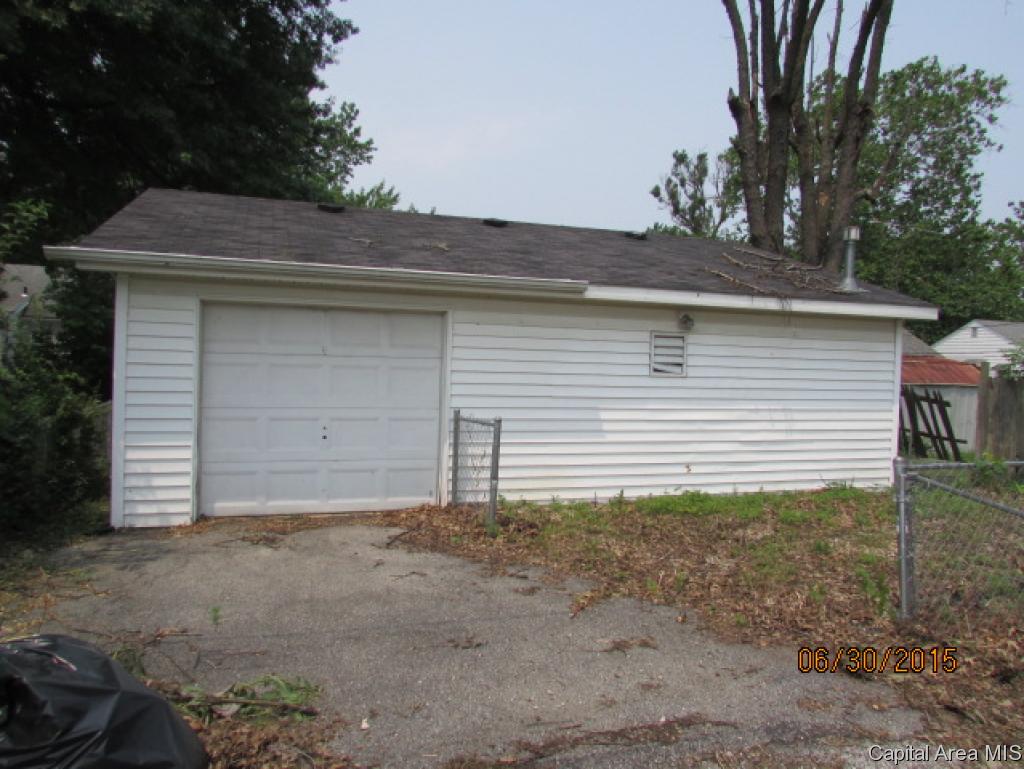 2348 South Spring Street Springfield, IL 62704 - Photo 6 of 17