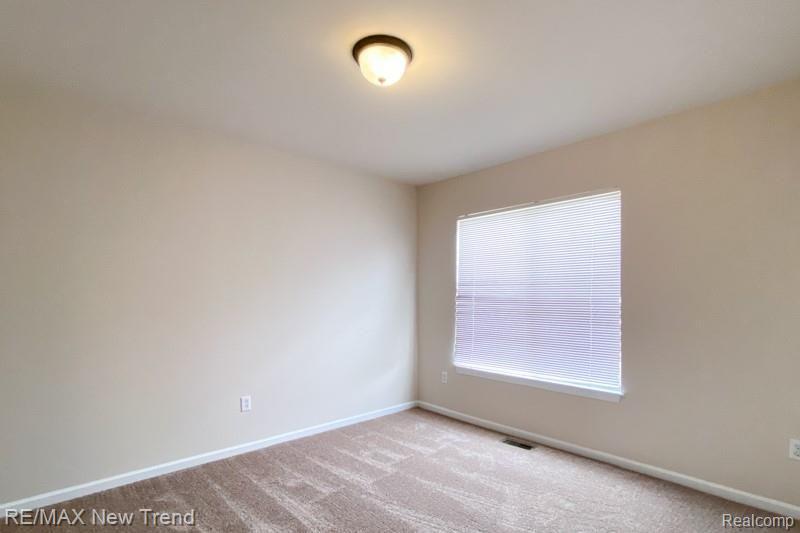 41624 Mitchell Road Novi, MI 48377 - Photo 19 of 26