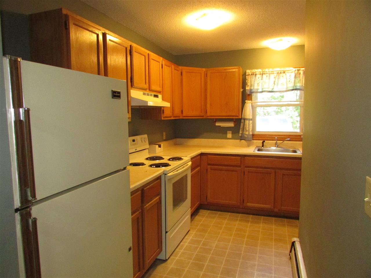 27 Anderson Hill Road, Unit 4 Enfield, NH 03748 - Photo 8 of 16