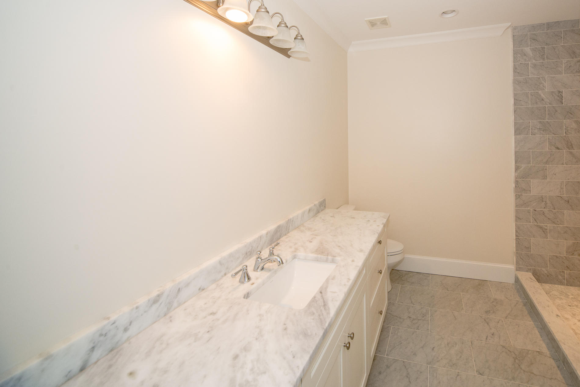30 Jamestown Road Charleston, SC 29407 - Photo 32 of 42 upstairs bathroom