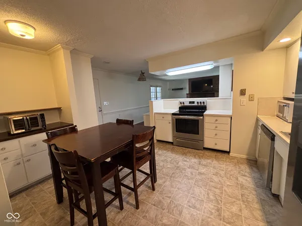 $249,000 | 408 South Harvey Road, Muncie, IN 47304