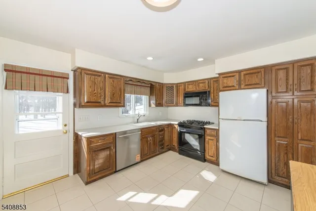 $4,600 | 633 Plainfield Avenue, Berkeley Heights, NJ 07922