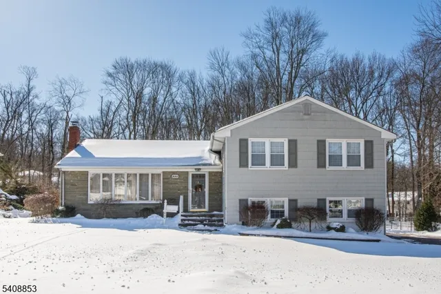 $4,600 | 633 Plainfield Avenue, Berkeley Heights, NJ 07922