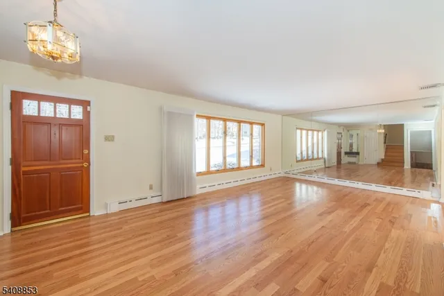 $4,600 | 633 Plainfield Avenue, Berkeley Heights, NJ 07922