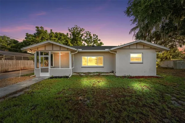$275,000 | 610 West Maud Street, Tavares, FL 32778