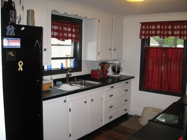 470 Porter Road East Longmeadow, MA 01028 - Photo 9 of 29 Gallery Image 9