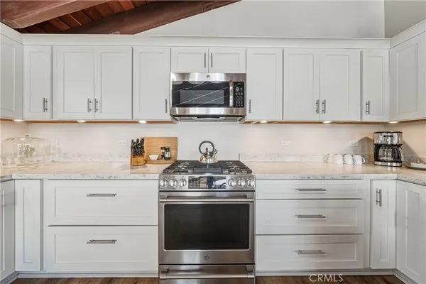 $1,200,000 | 10165 Lakeshore Drive, Clearlake, CA 95422